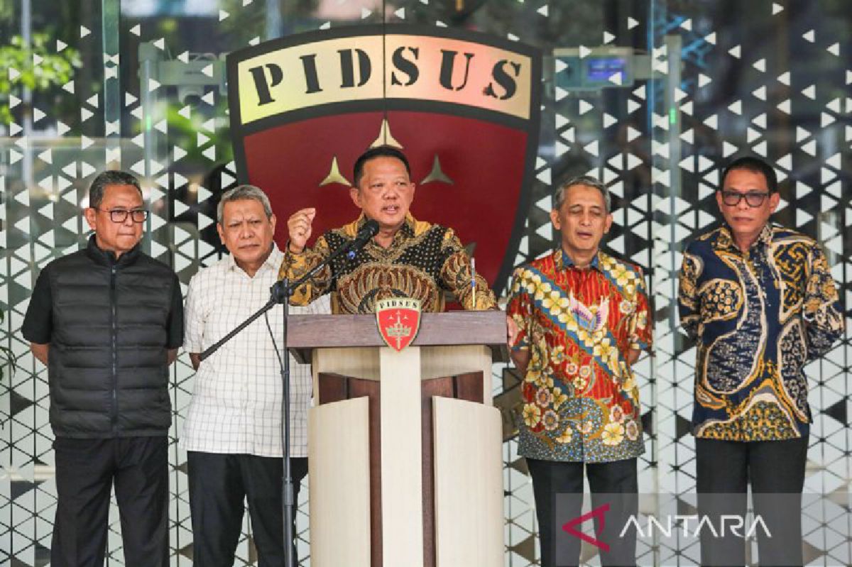 Jakarta — Jampidsus Ungkap Temuan Uang dan Emas, Yaqut Kembali Ditahan