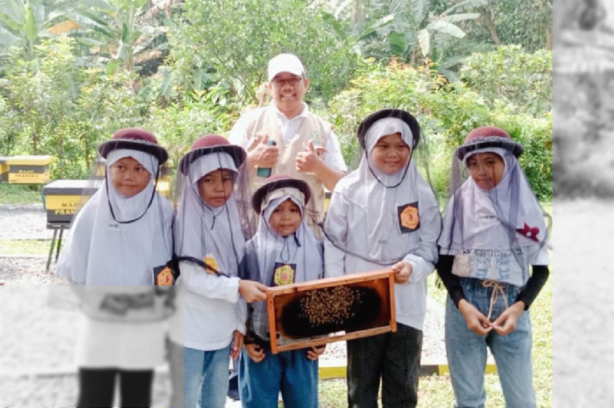 YBM PLN EPI Dorong Pendidikan Lingkungan melalui Wisata Edukasi