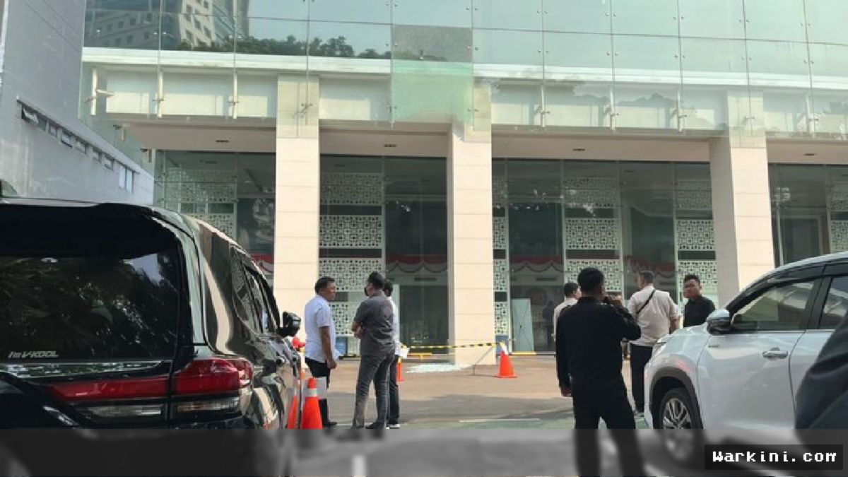 Jakarta Pusat — Polisi Sebut Kaca Kantor BGN Pecah akibat Panas Ekstrem