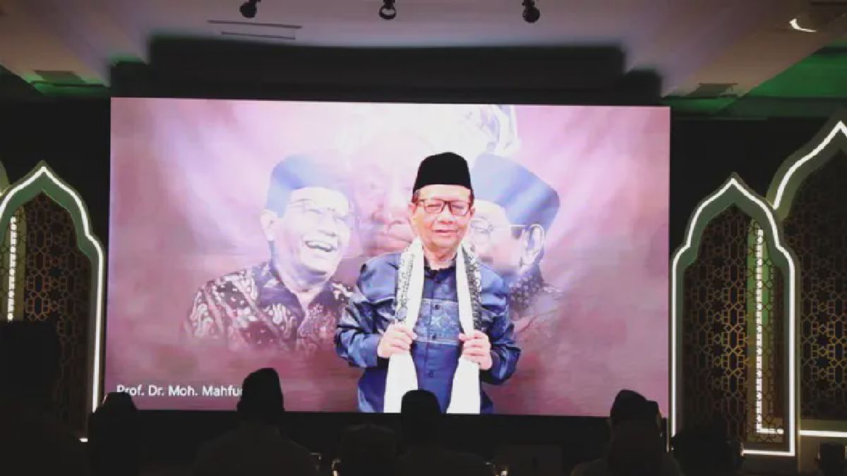 Mantan Ketua MK Apresiasi Peluncuran Empat Kitab Karya KH Zulfa Mustofa