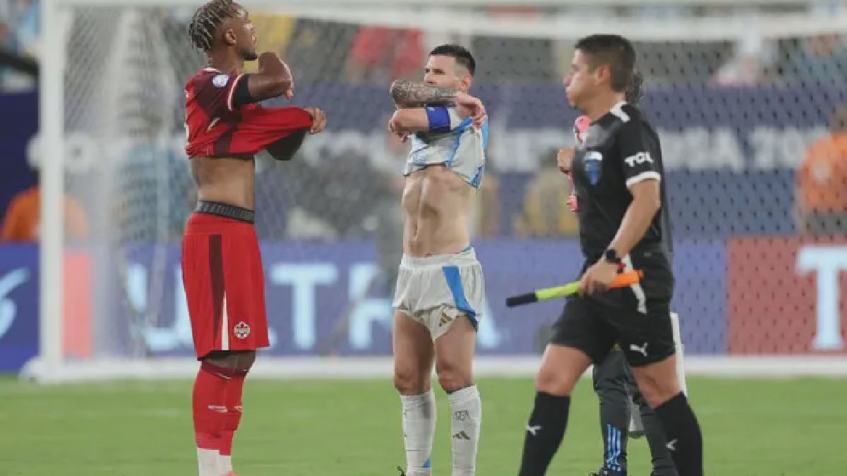 Messi Tukar Jersey dengan Bek Kanada Usai Semifinal Copa America 2024