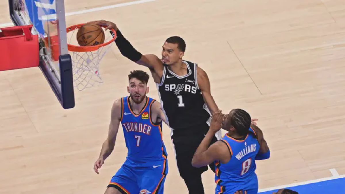 Victor Wembanyama Cetak Dunk Penentu Kemenangan Spurs di Final Wilayah Barat 2026