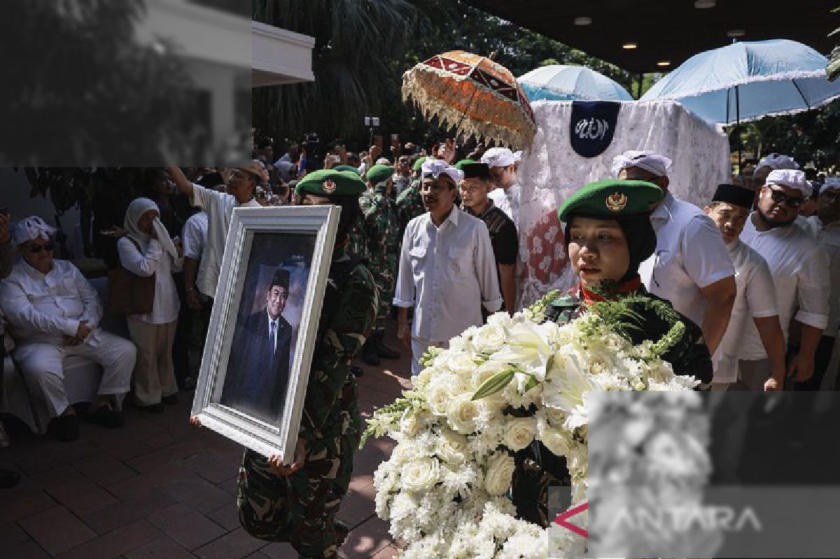 Takziah Rachmat Gobel, Wali Kota Dirawat, dan Mutasi Birokrasi Berlangsung