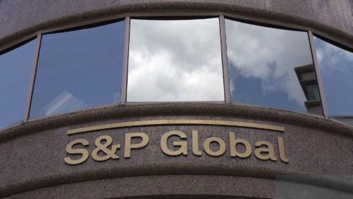 S&P Ramal Rupiah Tembus Rp17.700 per Dolar AS pada 2026