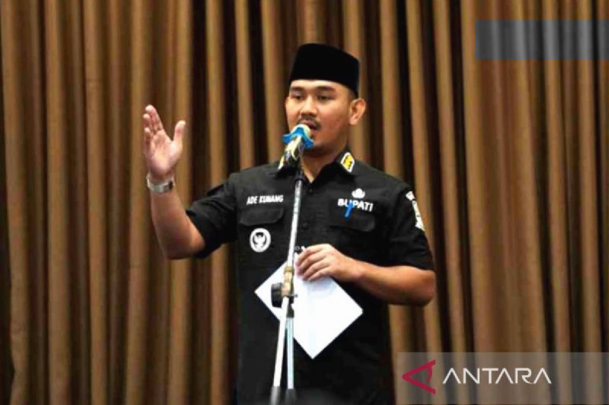 KPK Tangkap Bupati Bekasi Ade Kuswara Kunang dalam OTT