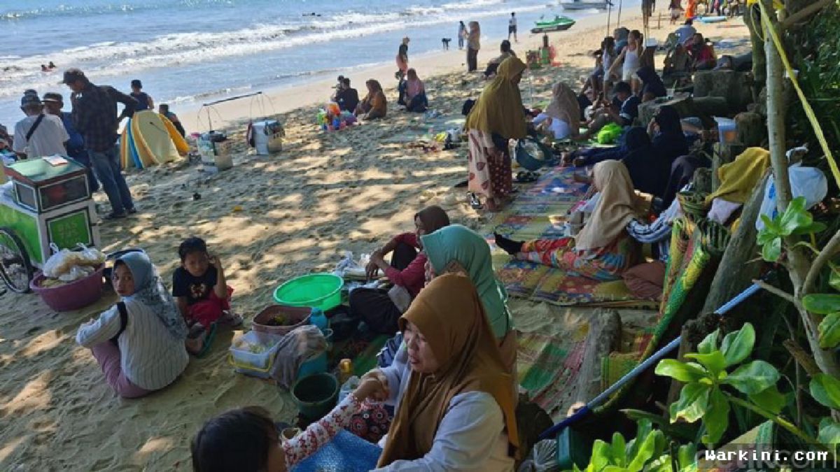 Anyer-Carita Tetap Aman Meski Gunung Anak Krakatau Erupsi Level Siaga