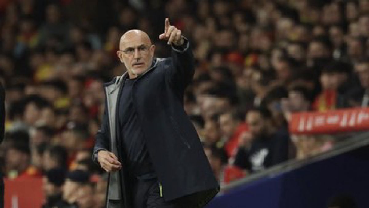 De La Fuente Cetak Rekor Pelatih Pertama Tak Terkalahkan Piala Dunia-Euro