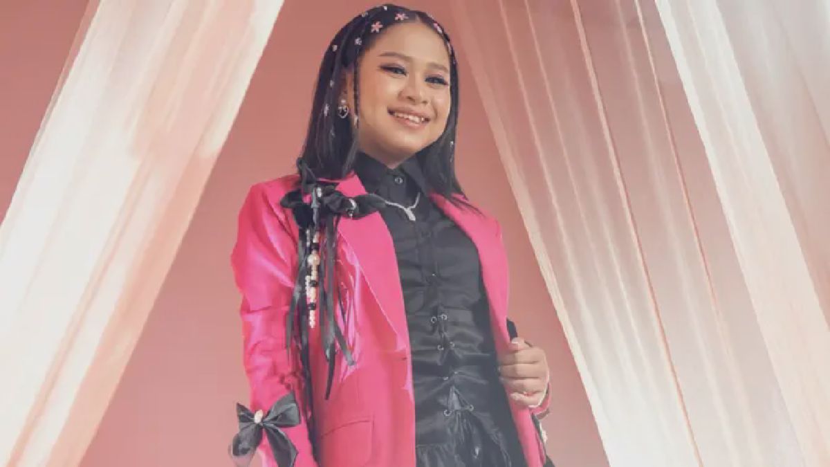 Jakarta – April D'Academy 7 Luncurkan Single Baru Ciptaan Charly van Houten